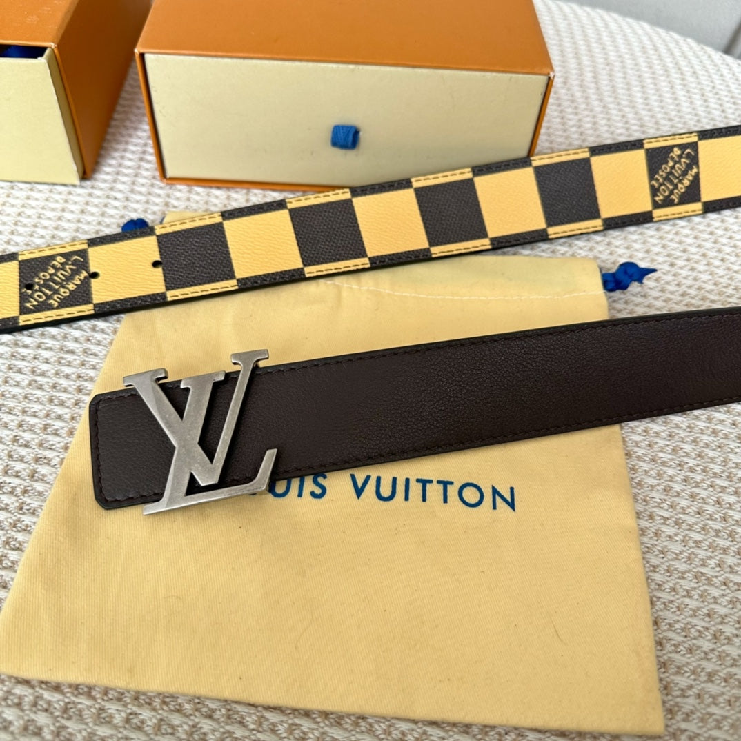 14E149PDE Stylish High quality belt With full package