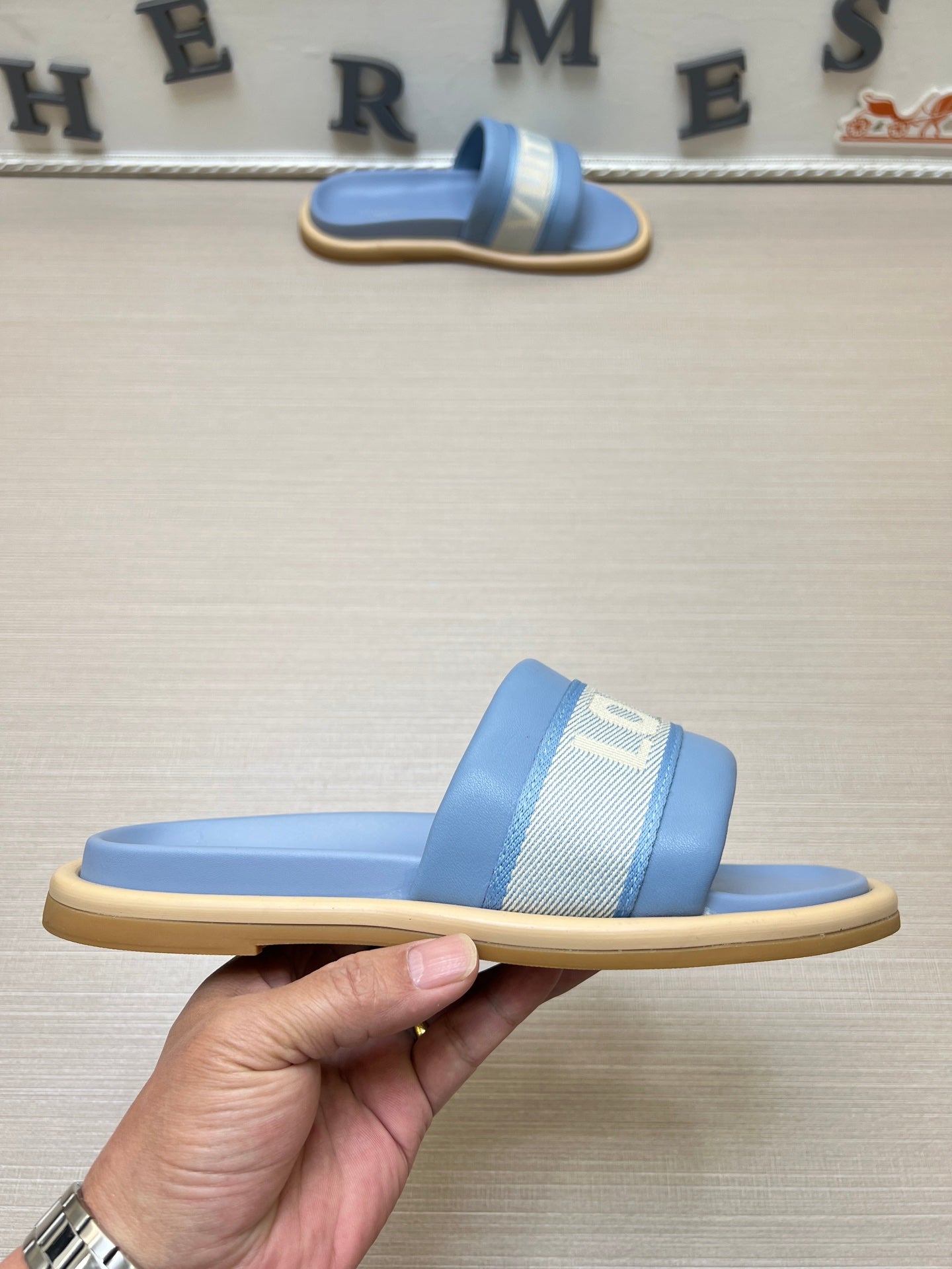 535ZE298ZDE Stylish Slippers