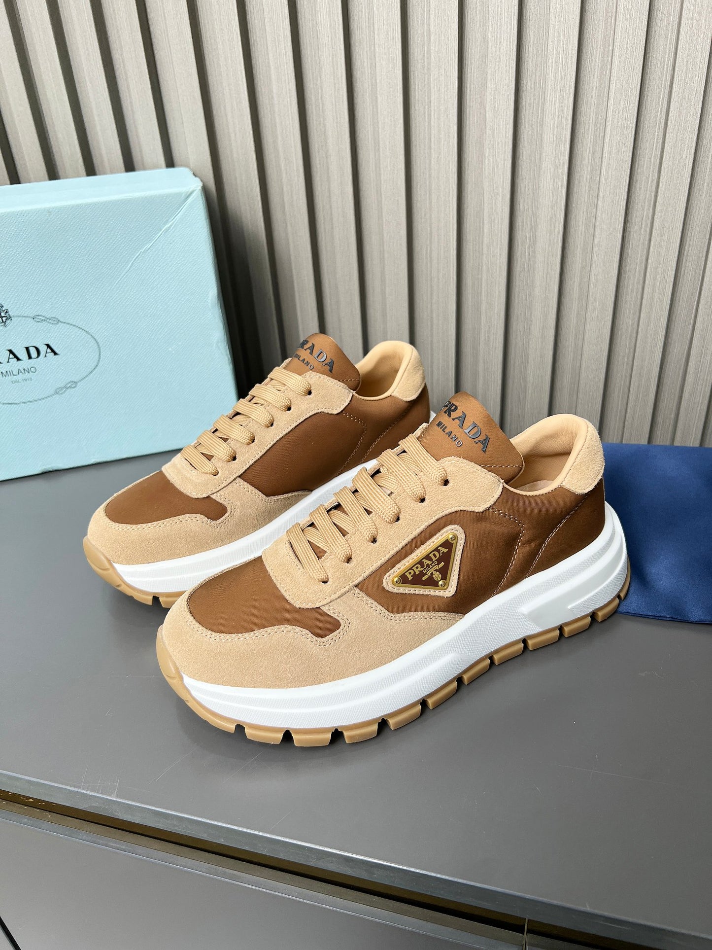 2LPD5XDE Stylish leather shoes
