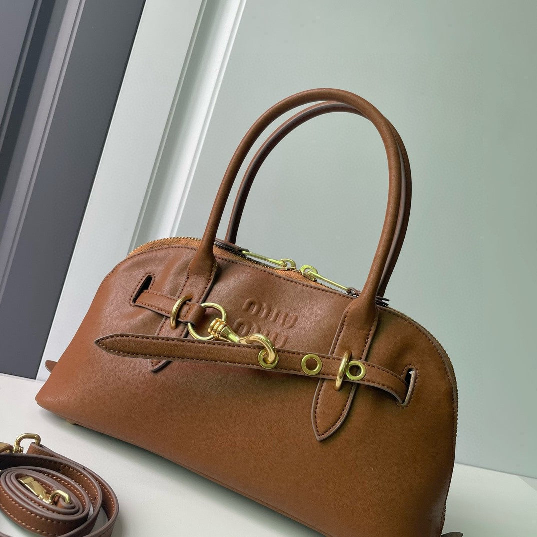 15RA40BDE Stylish leather bag