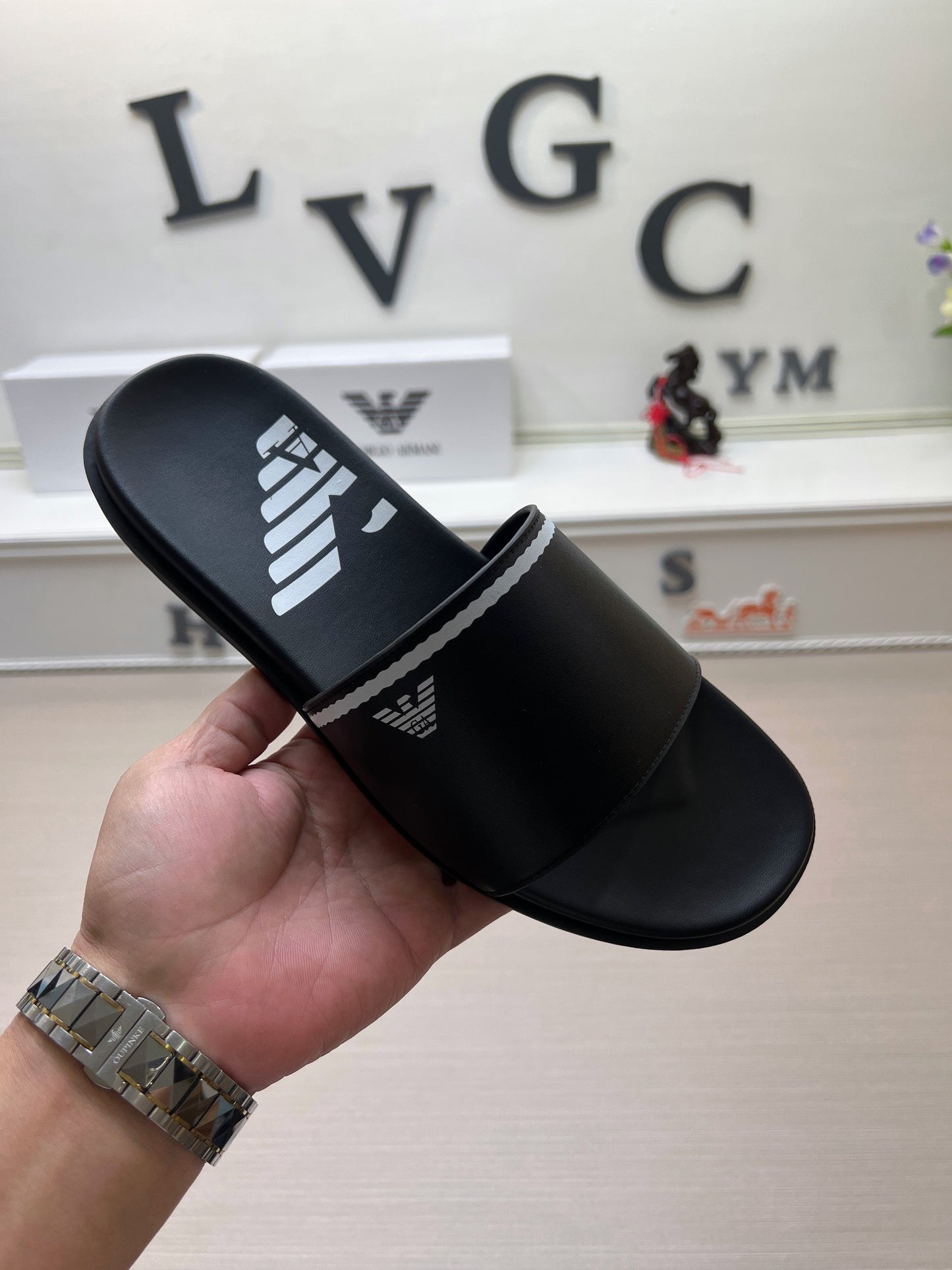 54A102ZDE Stylish slippers
