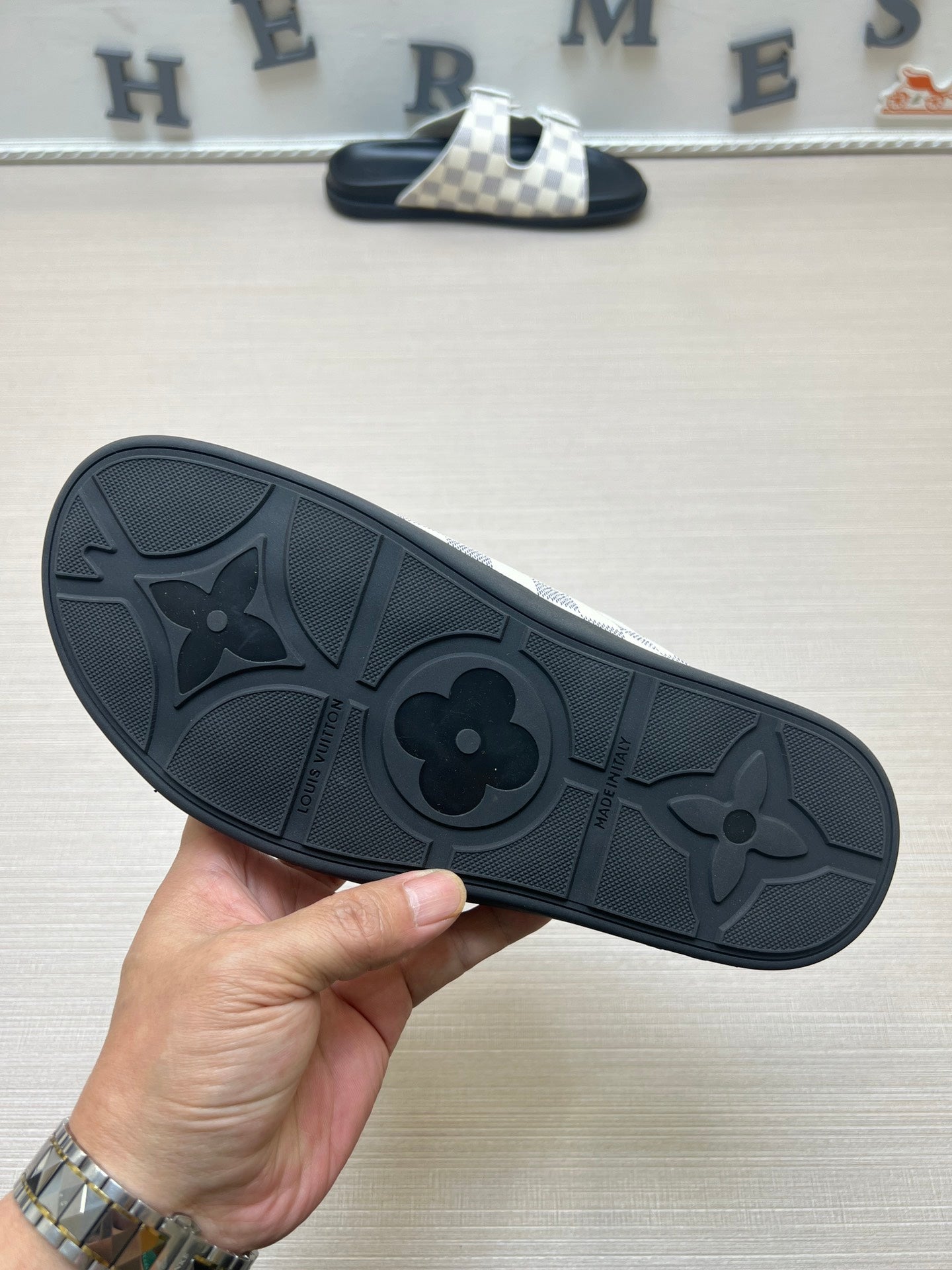 54E61ZDE Stylish slippers