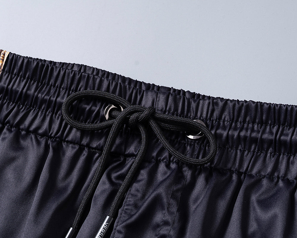 145RV80UDE Stylish shorts