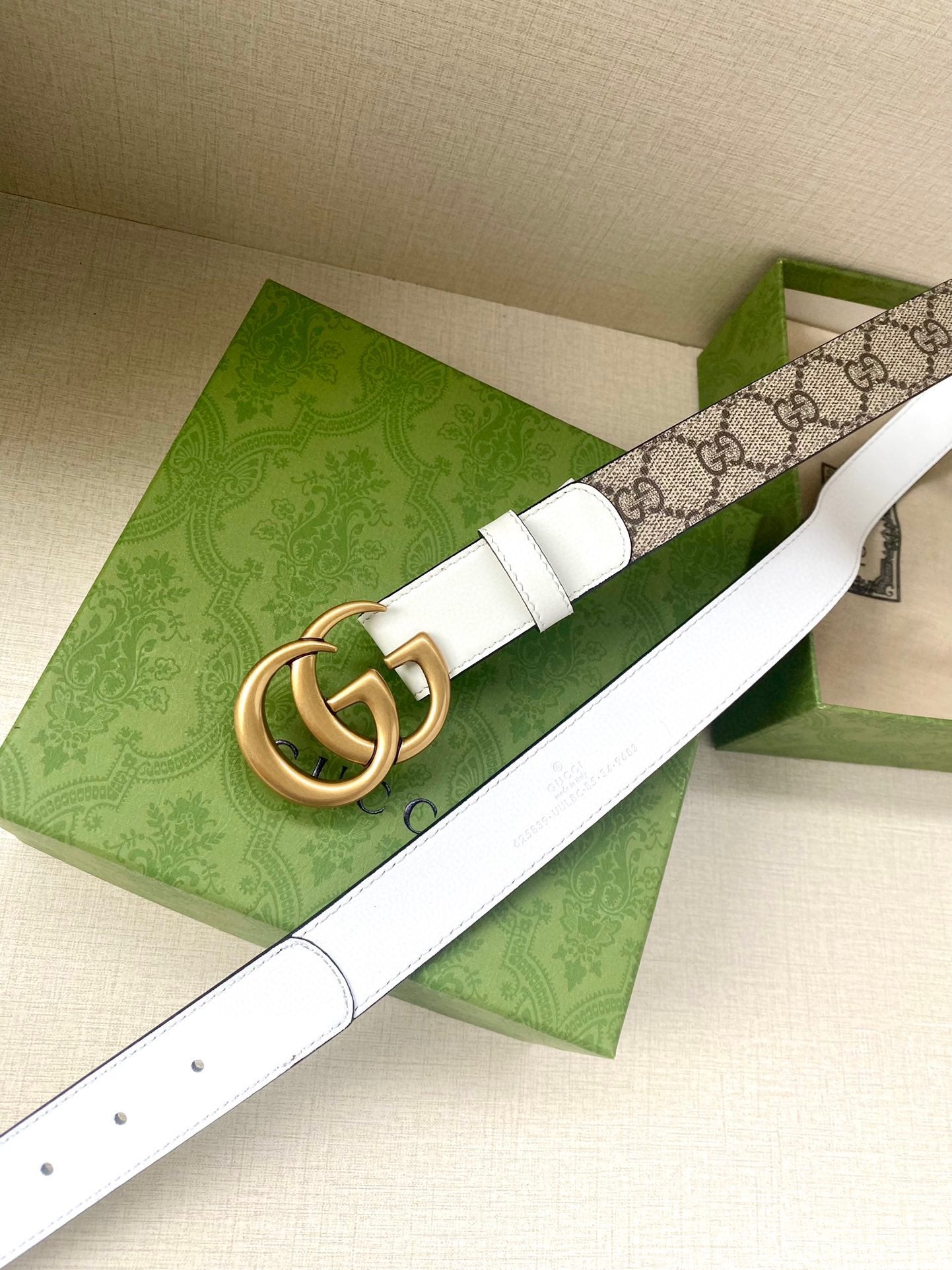 1WB152PDE Stylish High quality belt With full package