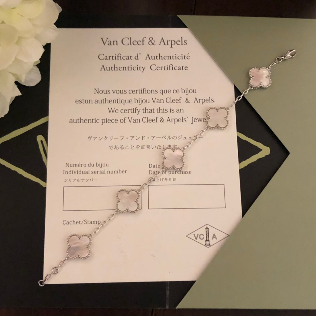 5XVA180KDE Stylish bracelets 5 flowers normal size1.5cm flower