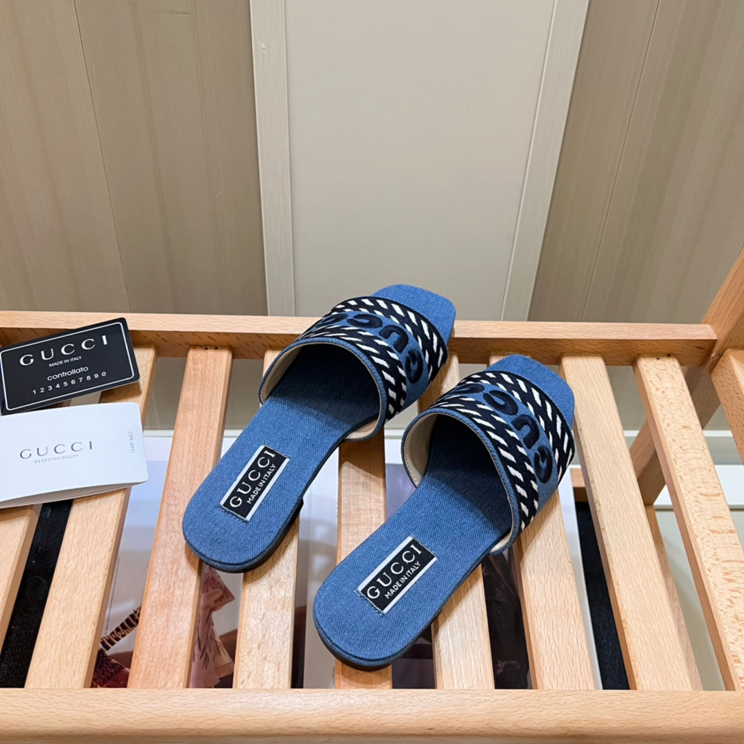 14B6ZDE Stylish Slippers