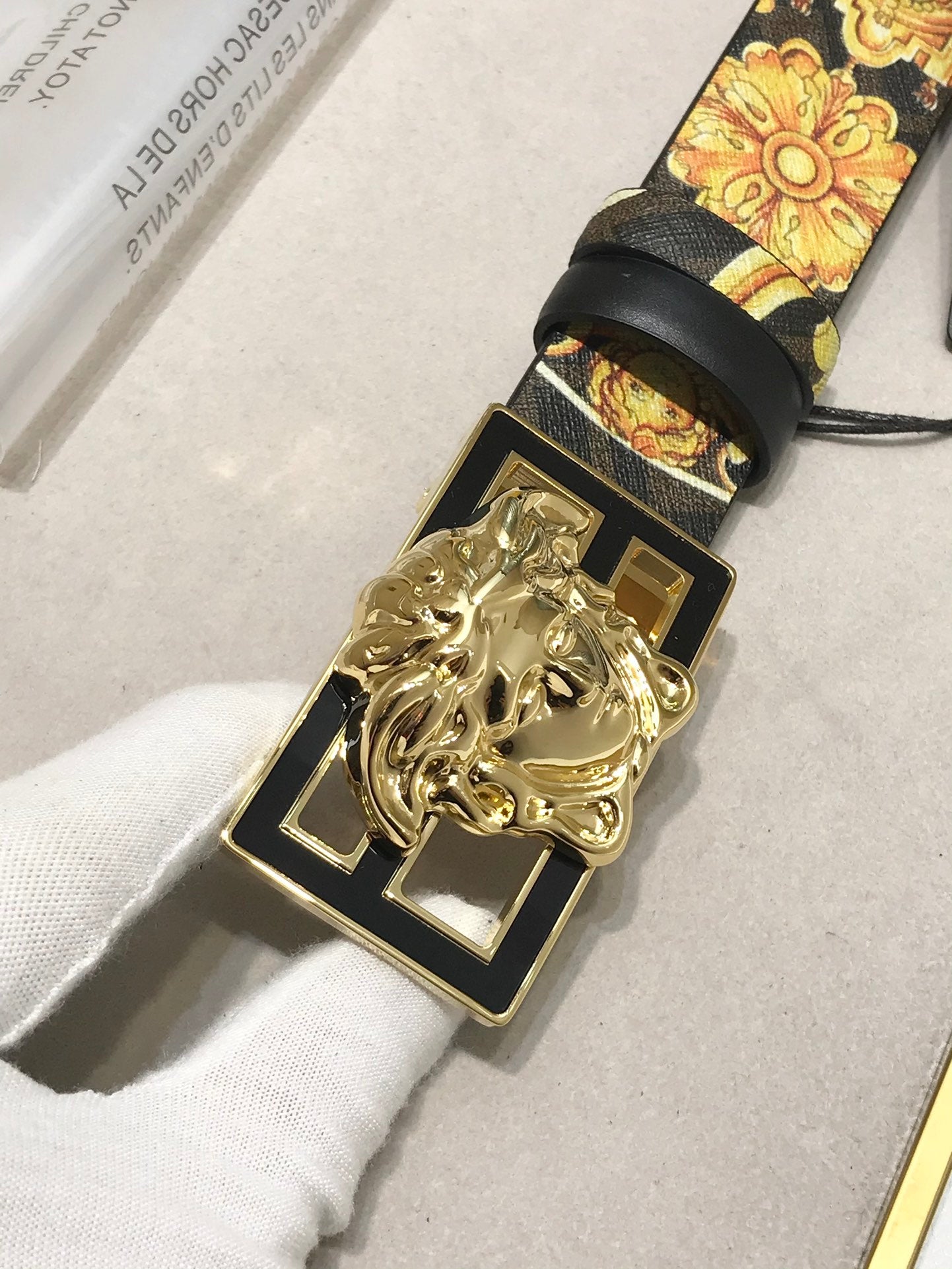 14V82PDE Stylish High quality belt With full package