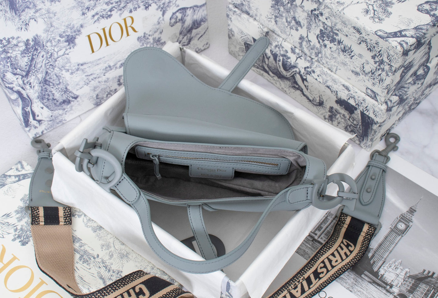 5D10BDE Stylish leather bag