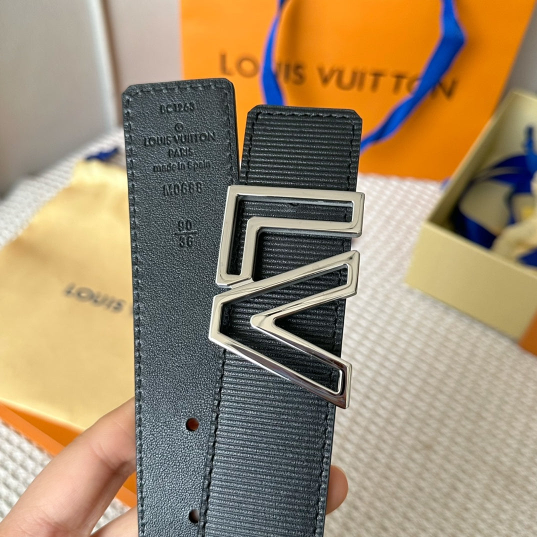 14E143PDE Stylish High quality belt With full package