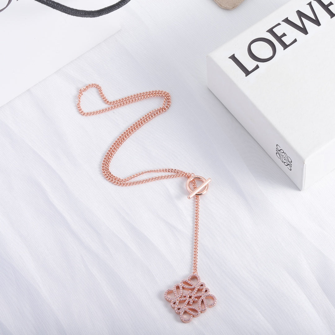 175RA37XDE Stylish Necklaces