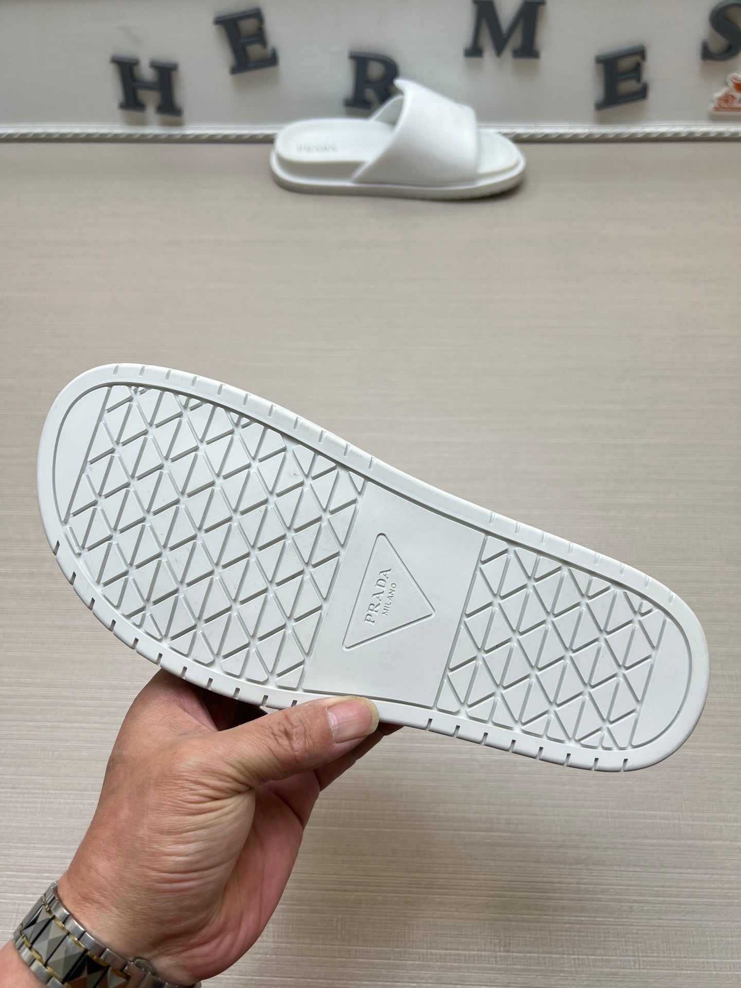 54PD5ZDE Stylish slippers