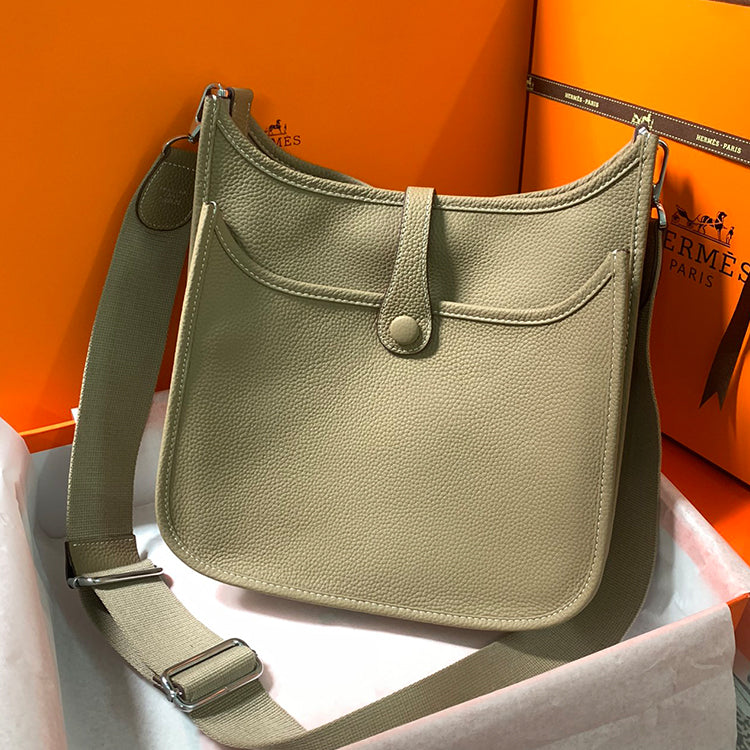 1H1BDE Stylish leather bag