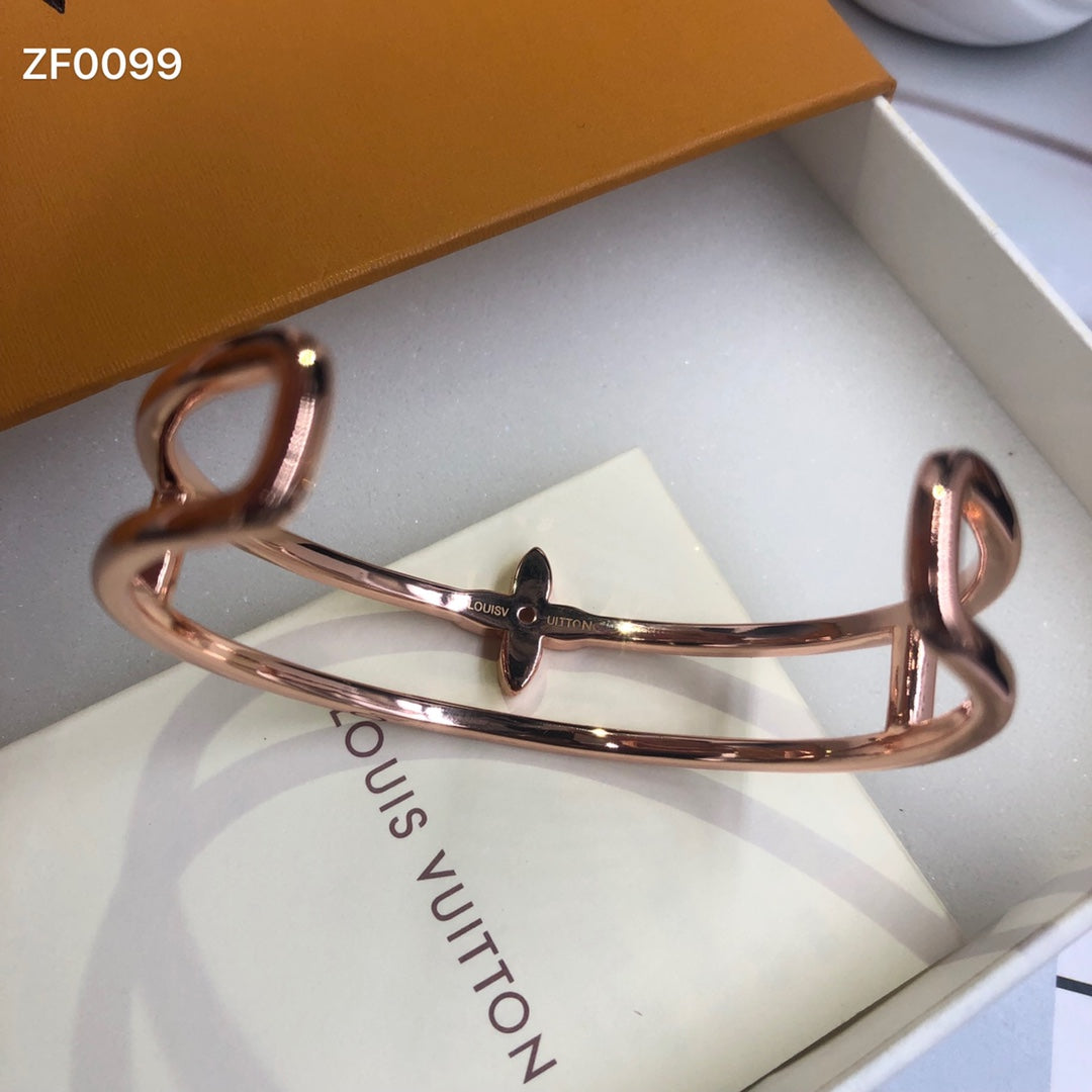 1YE348KDE Stylish Bracelets