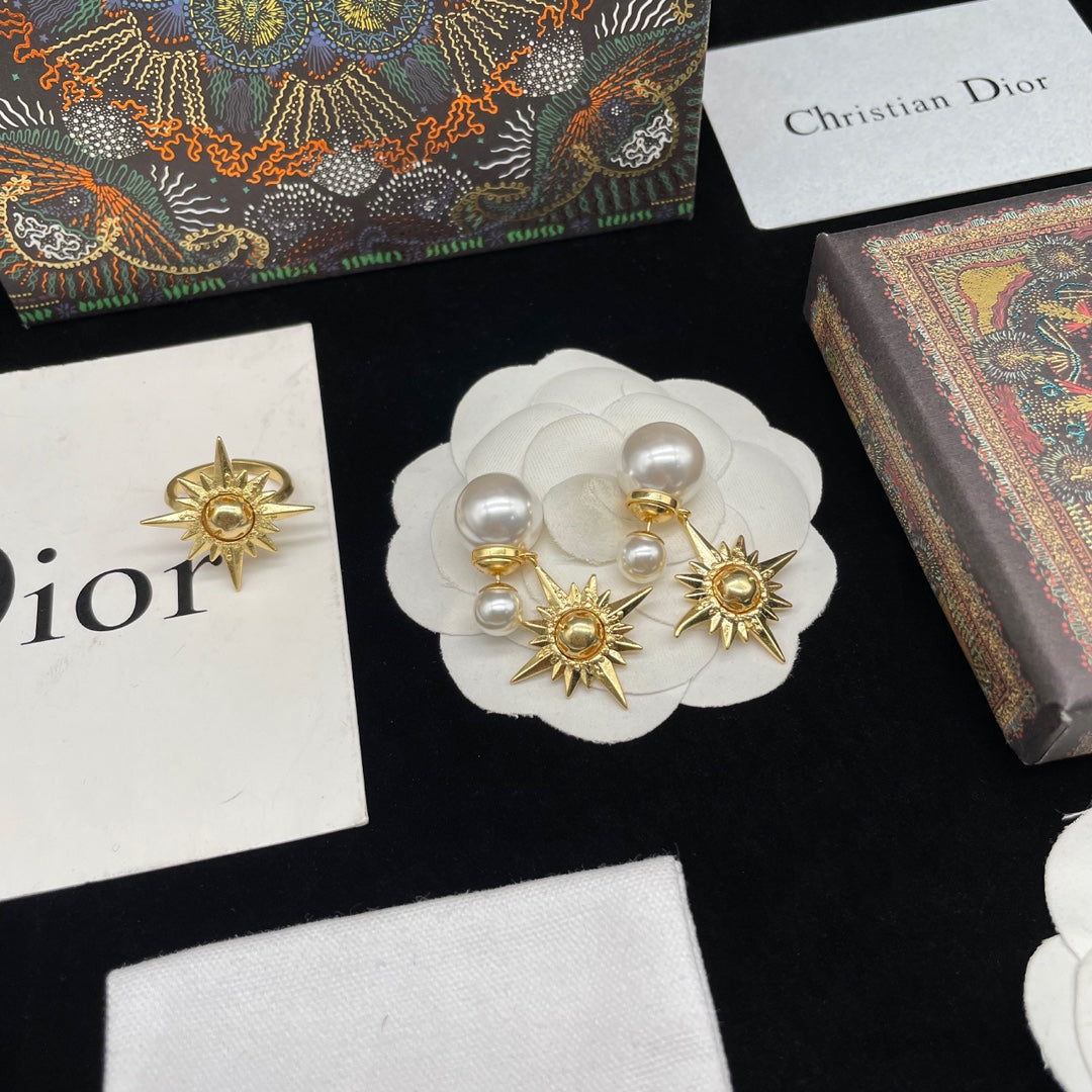 1YD38EDE Stylish Earrings