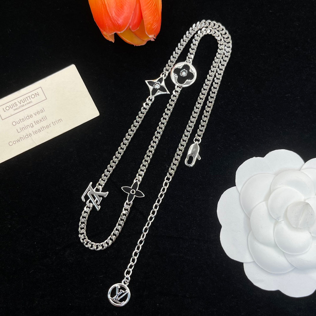 14E1001XDE Stylish Necklaces