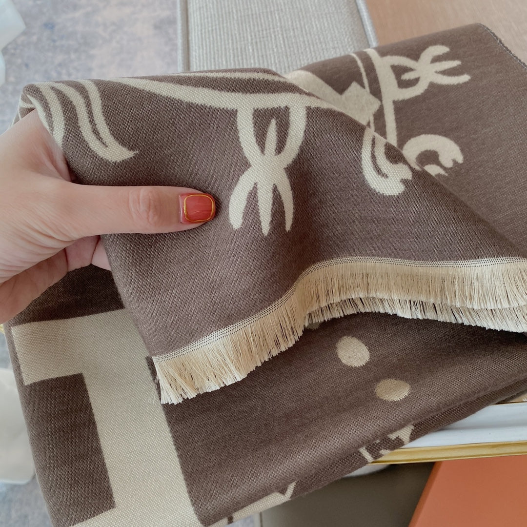 185ZH28WDE Stylish Winter Scarves