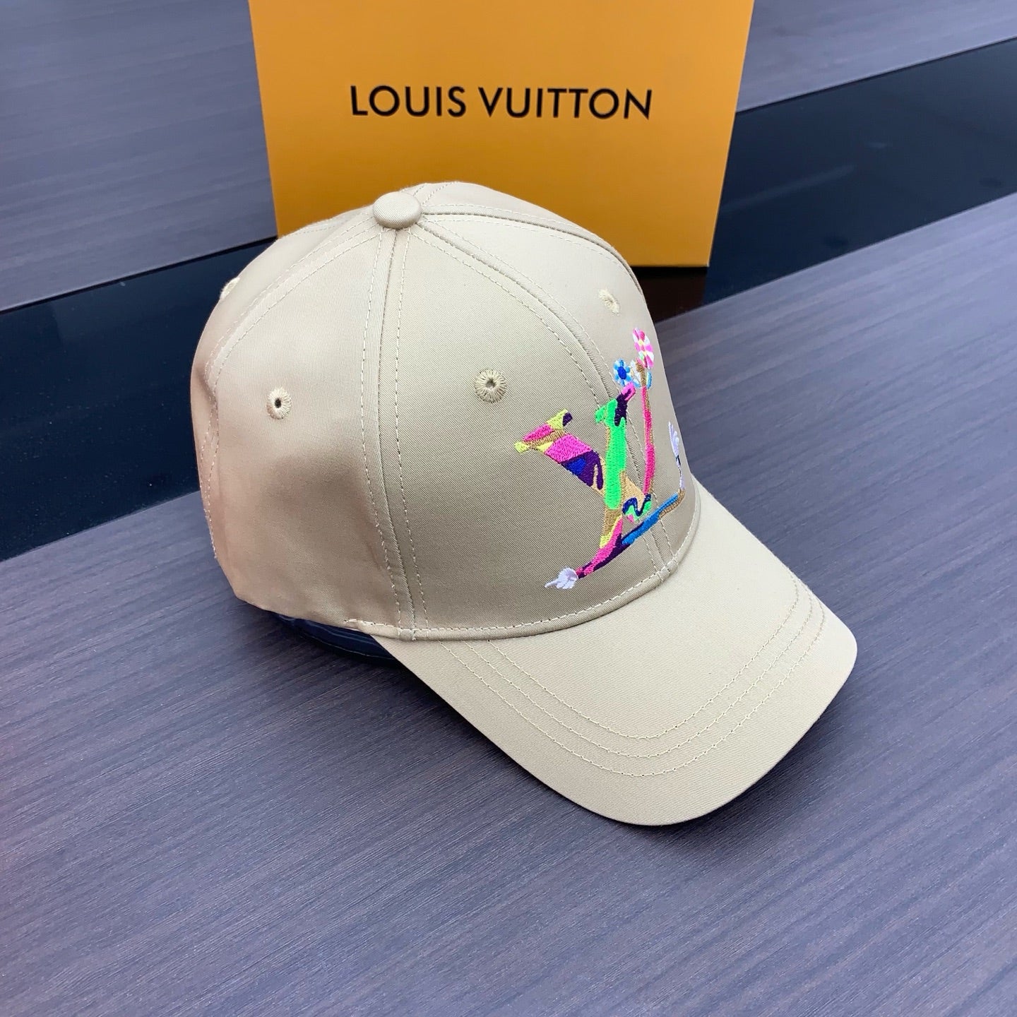 125ZE517MDE Stylish hats