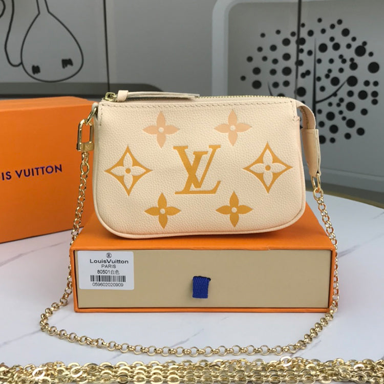 1E043BDE Stylish leather bag