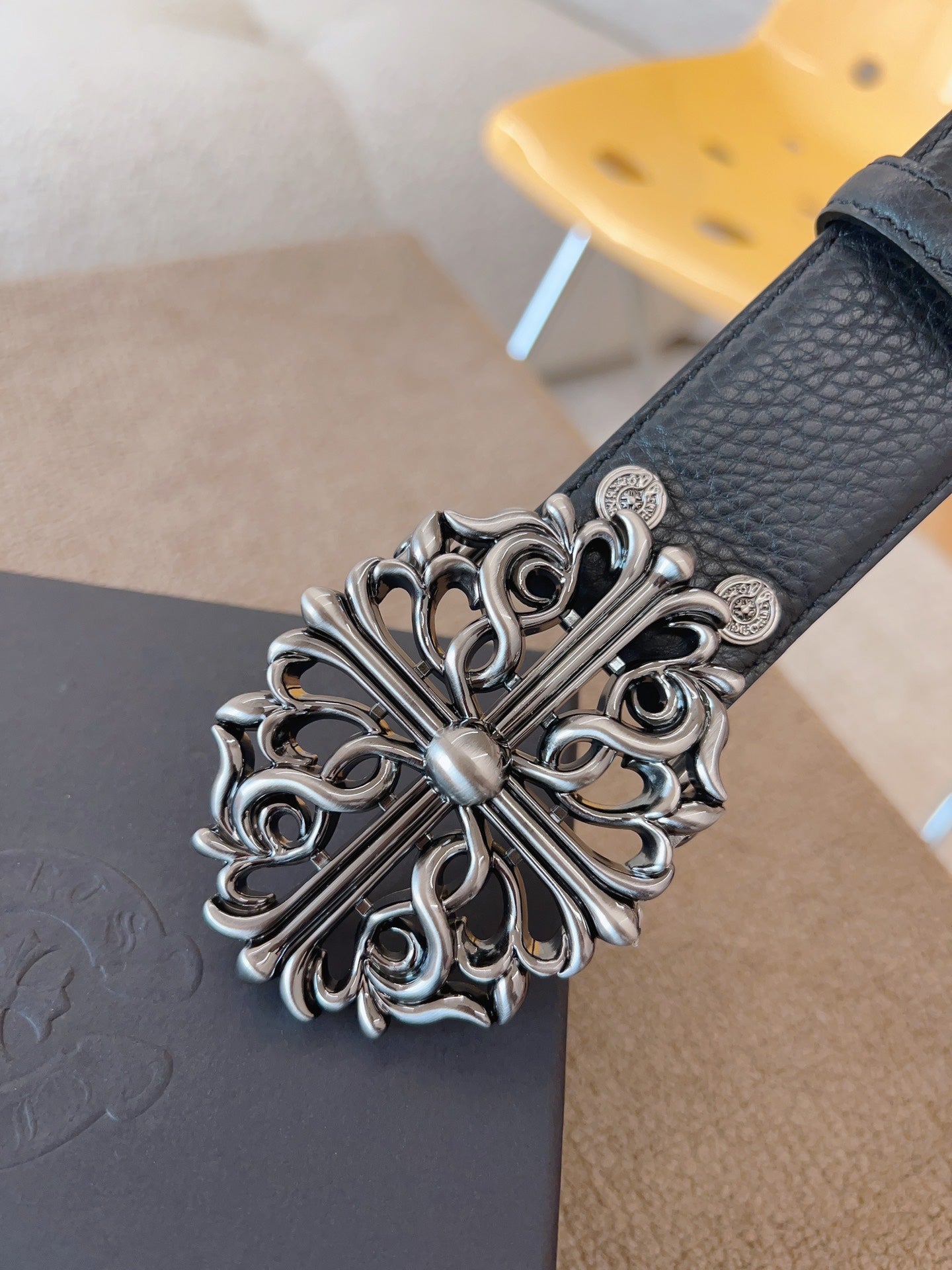 255RA14PDE Stylish High quality belt With full package