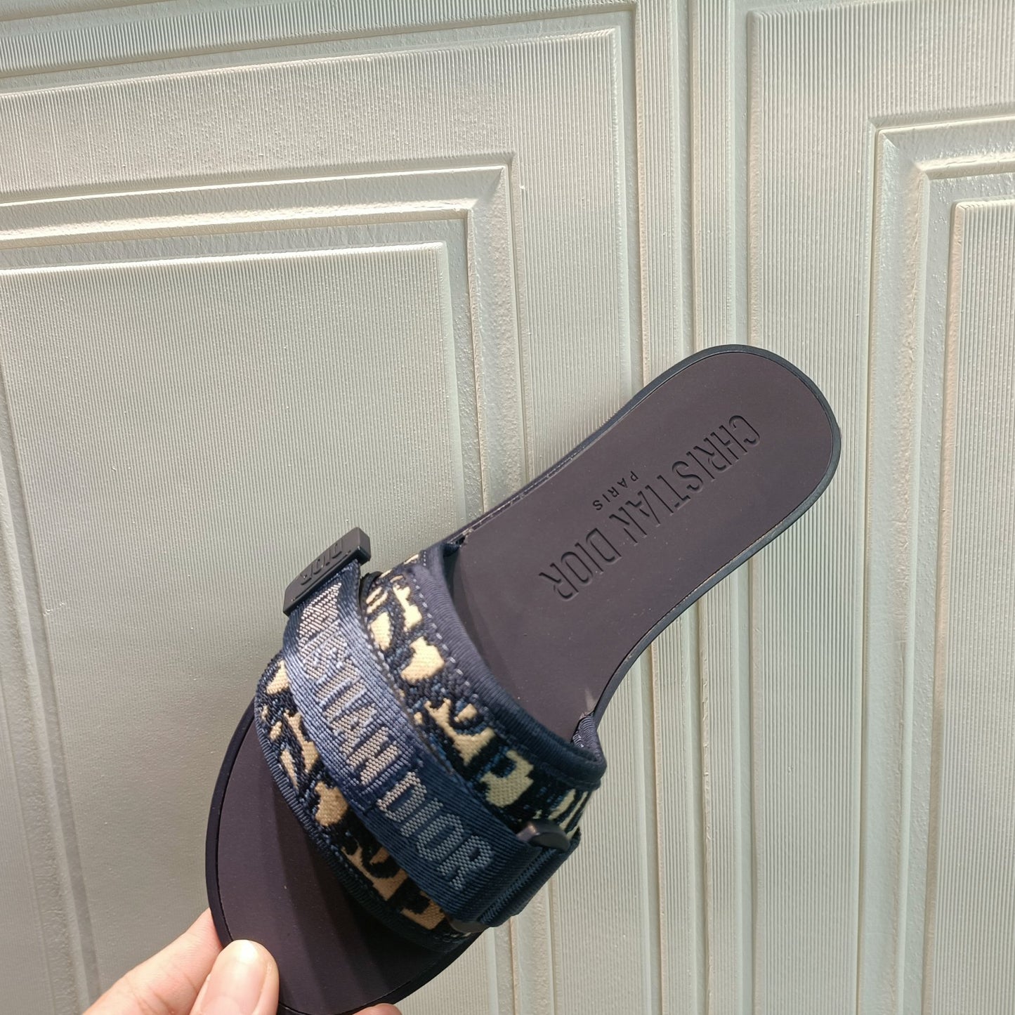 14D20ZDE Stylish Slippers