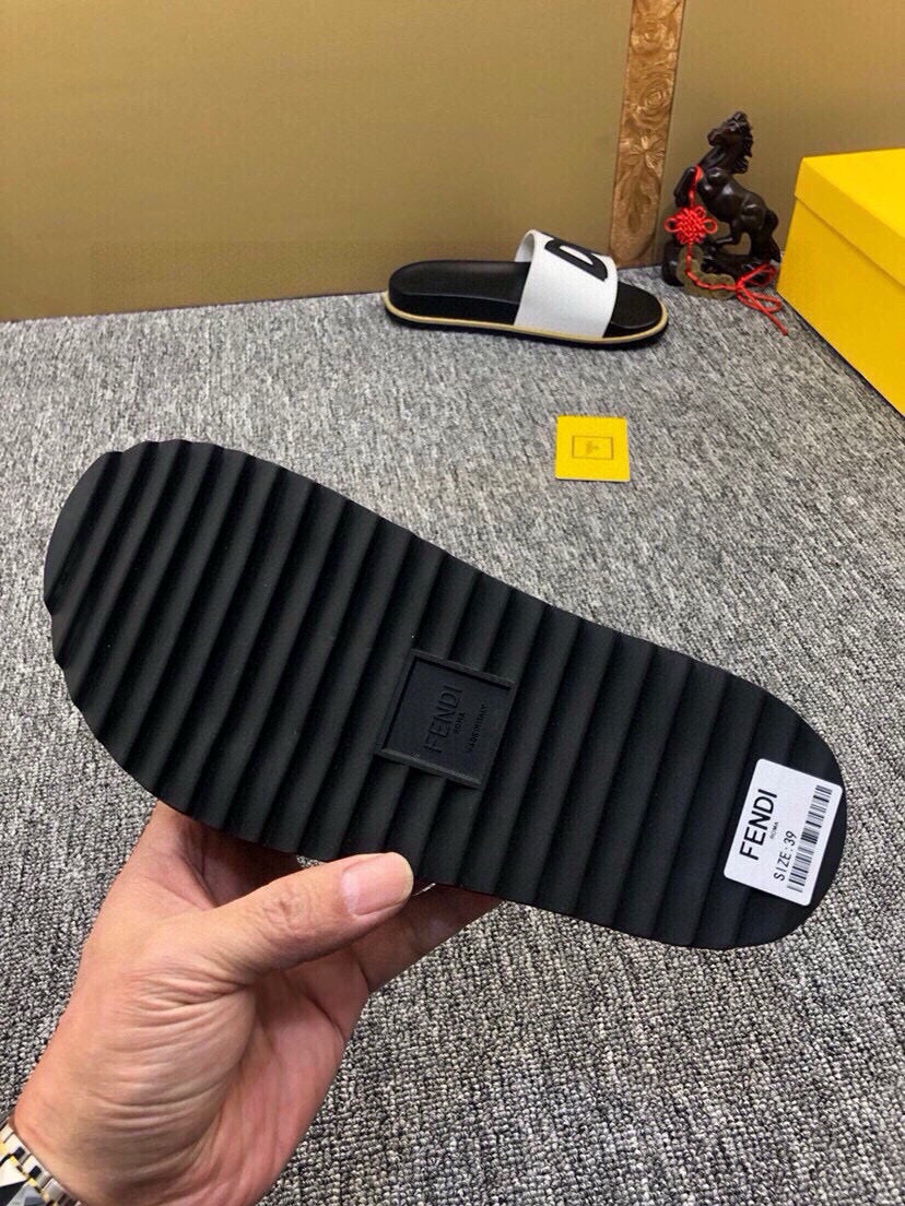 535ZF288ZDE Stylish Slippers