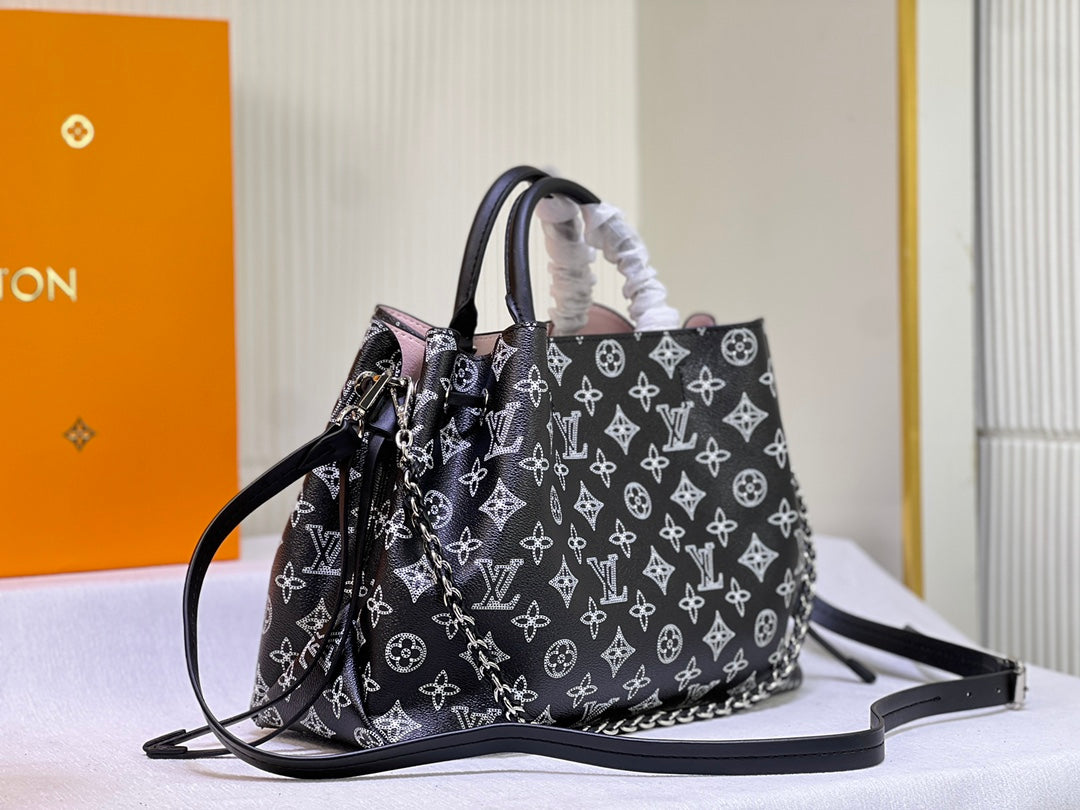 15XE13BDE Stylish leather bag)