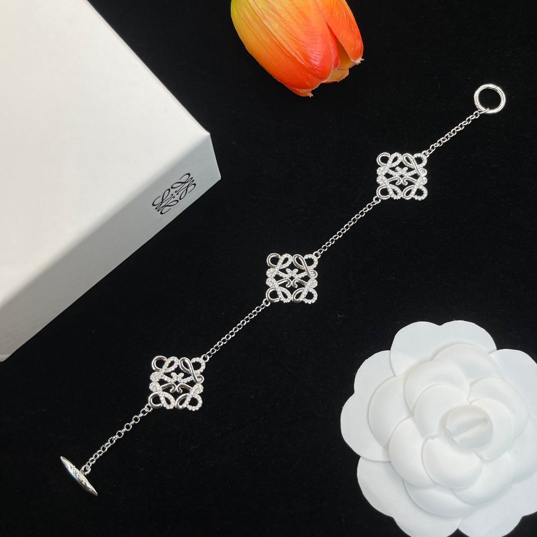 14A756KDE Stylish Earrings Bracelets Necklaces