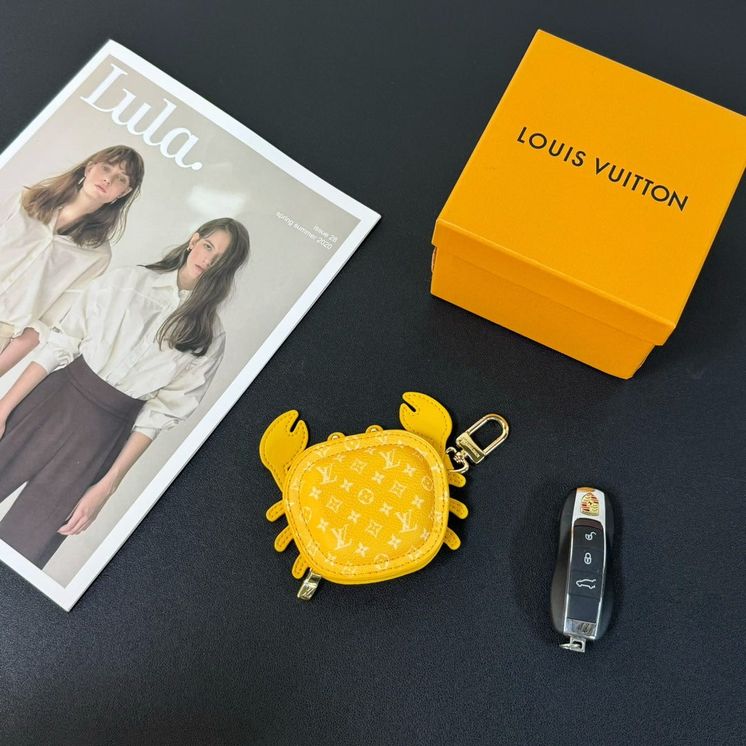 14E26ADE Stylish key closure