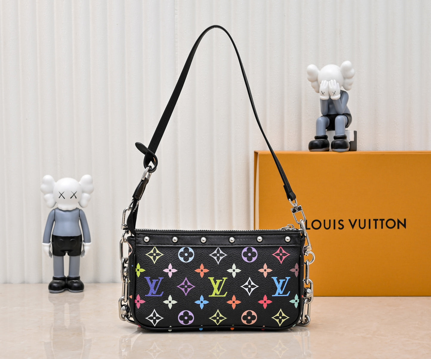 15XE12BDE Stylish leather bag
