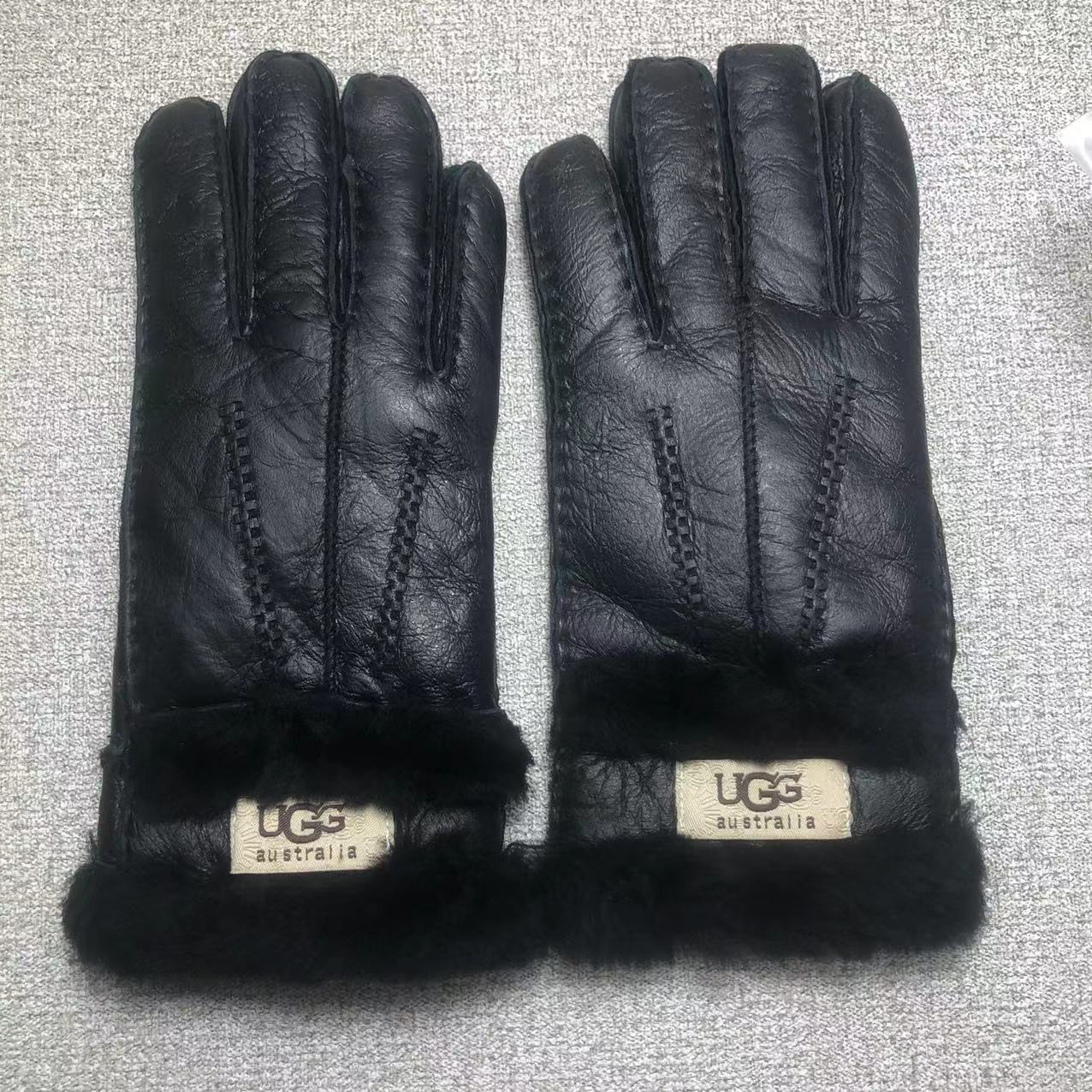 24A77SDE Stylish gloves