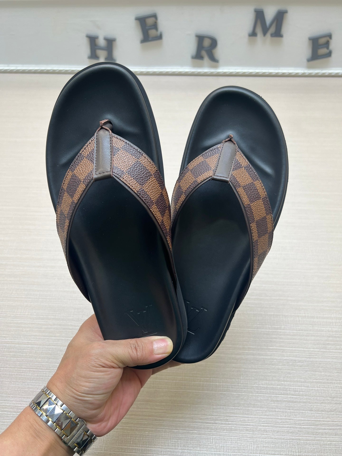 54E60ZDE Stylish slippers