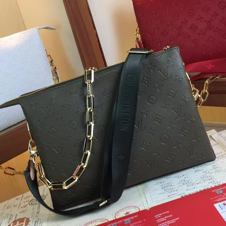 2E42BDE Stylish leather bag