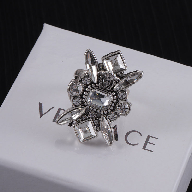 14V949JDE Stylish rings