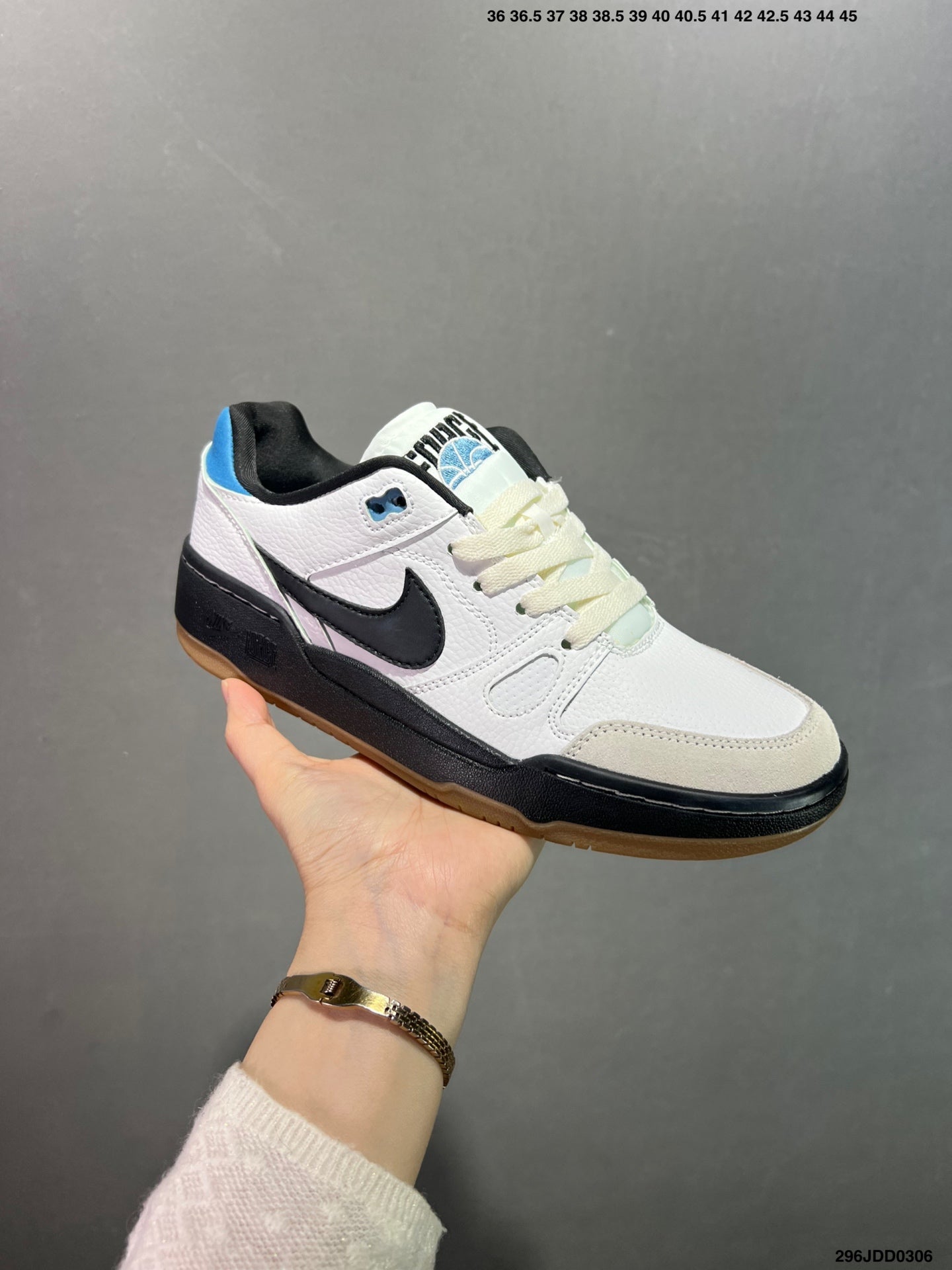 435ZA63ZDE Stylish shoes