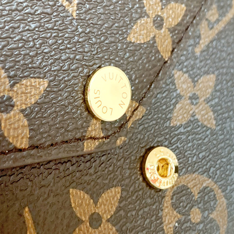 AE490BDE Stylish leather bag