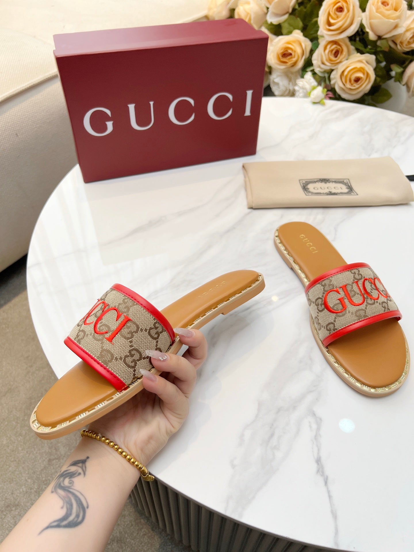 255QB29ZDE Stylish leather Slippers