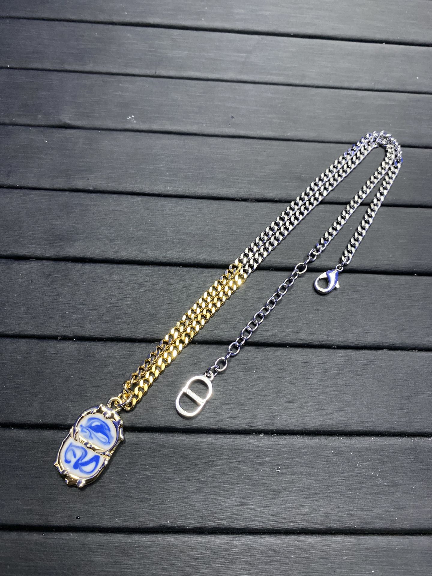 165ND8XDE Stylish Bracelets