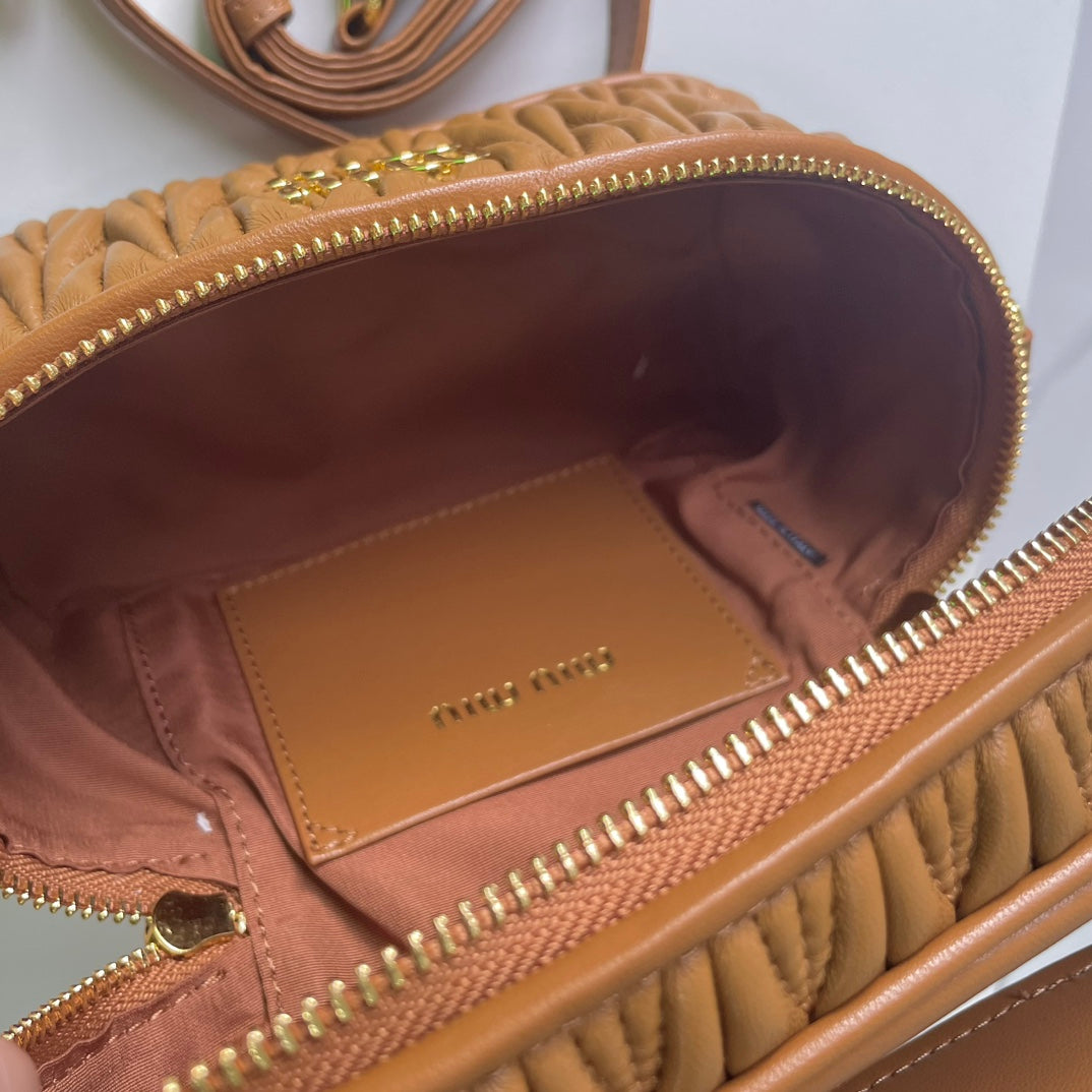 15RA102BDE Stylish leather bag