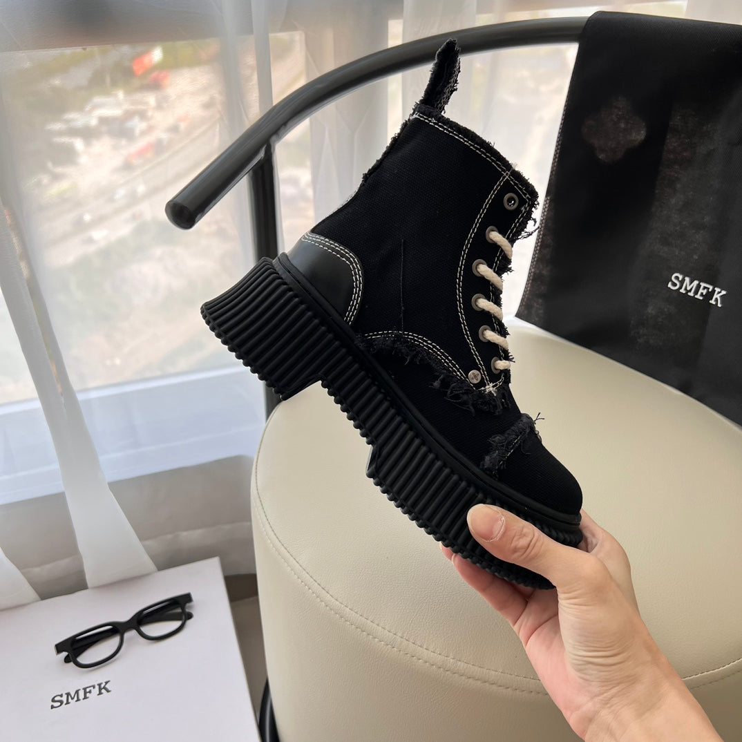 1JA17ZDE Stylish boots