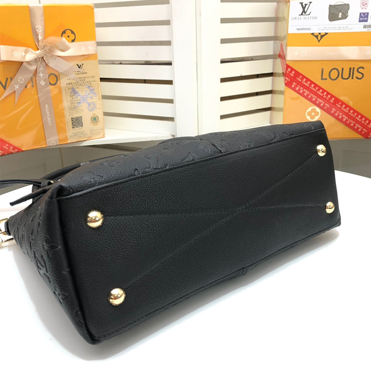 AE18BDE Stylish leather bag