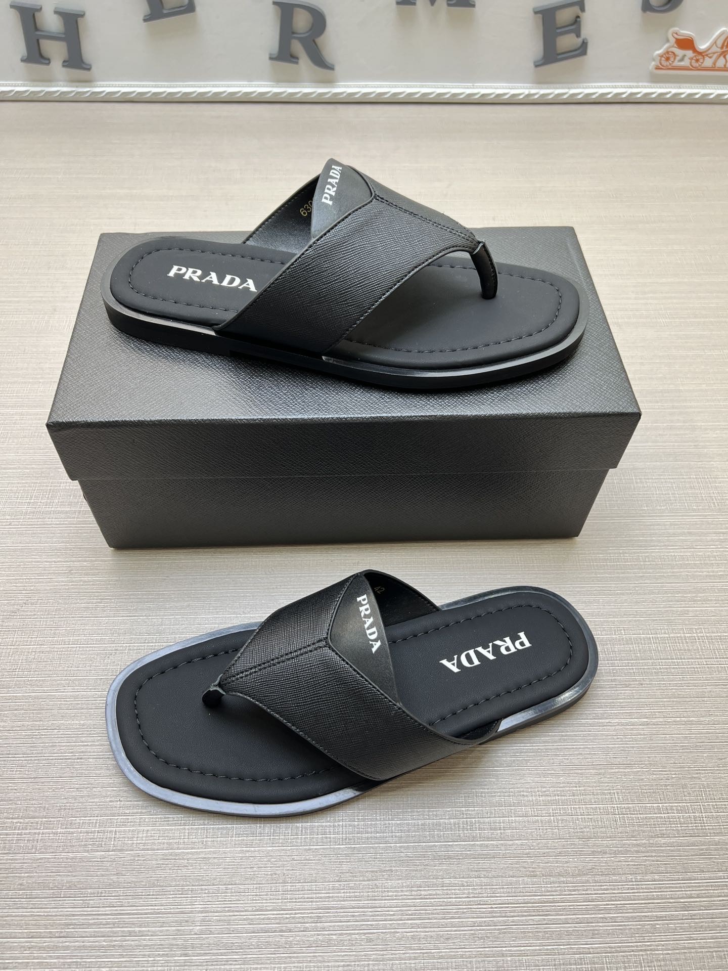 54PD72ZDE Stylish slippers