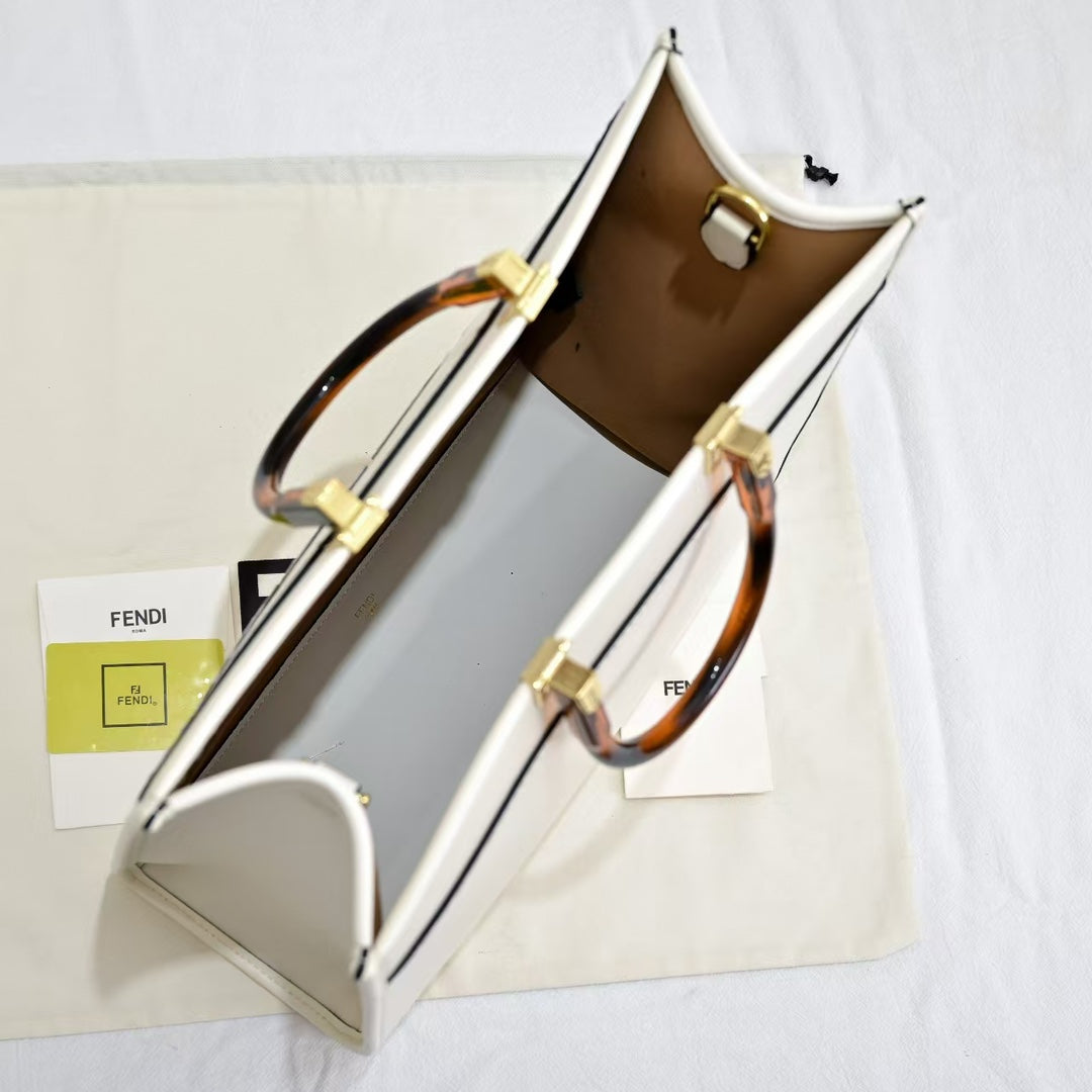 175NF8BDE Stylish leather bag