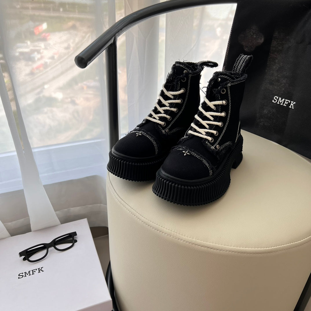 1JA17ZDE Stylish boots