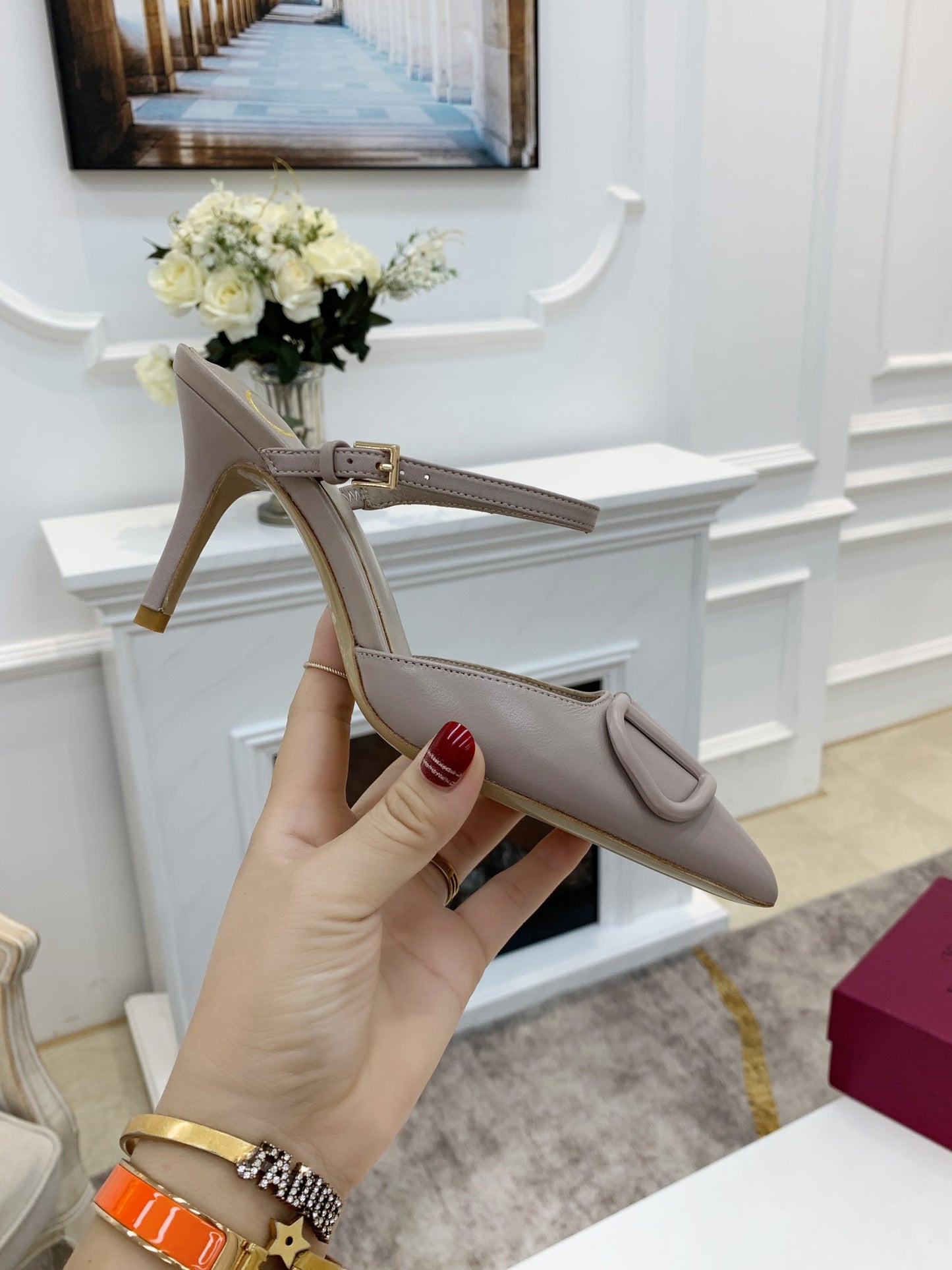2YVL28ZDE Stylish leather High heels