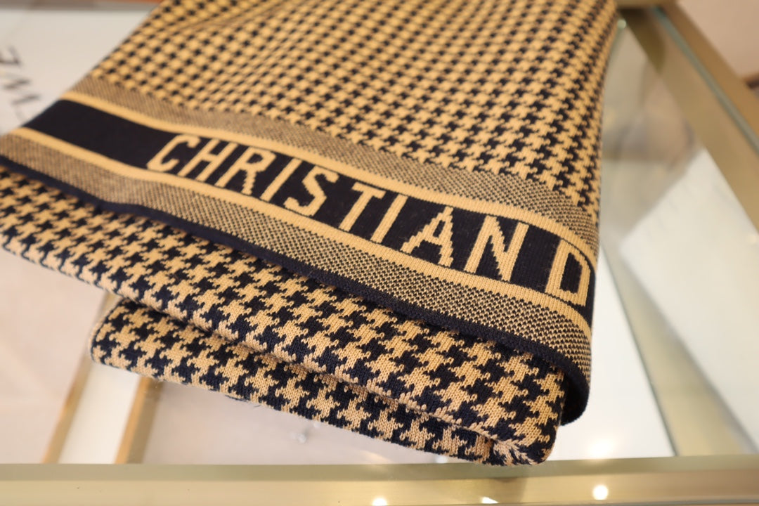 185ZD77WDE Stylish Winter Scarves