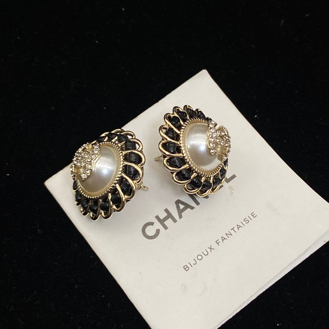 14C680EDE Stylish Earrings