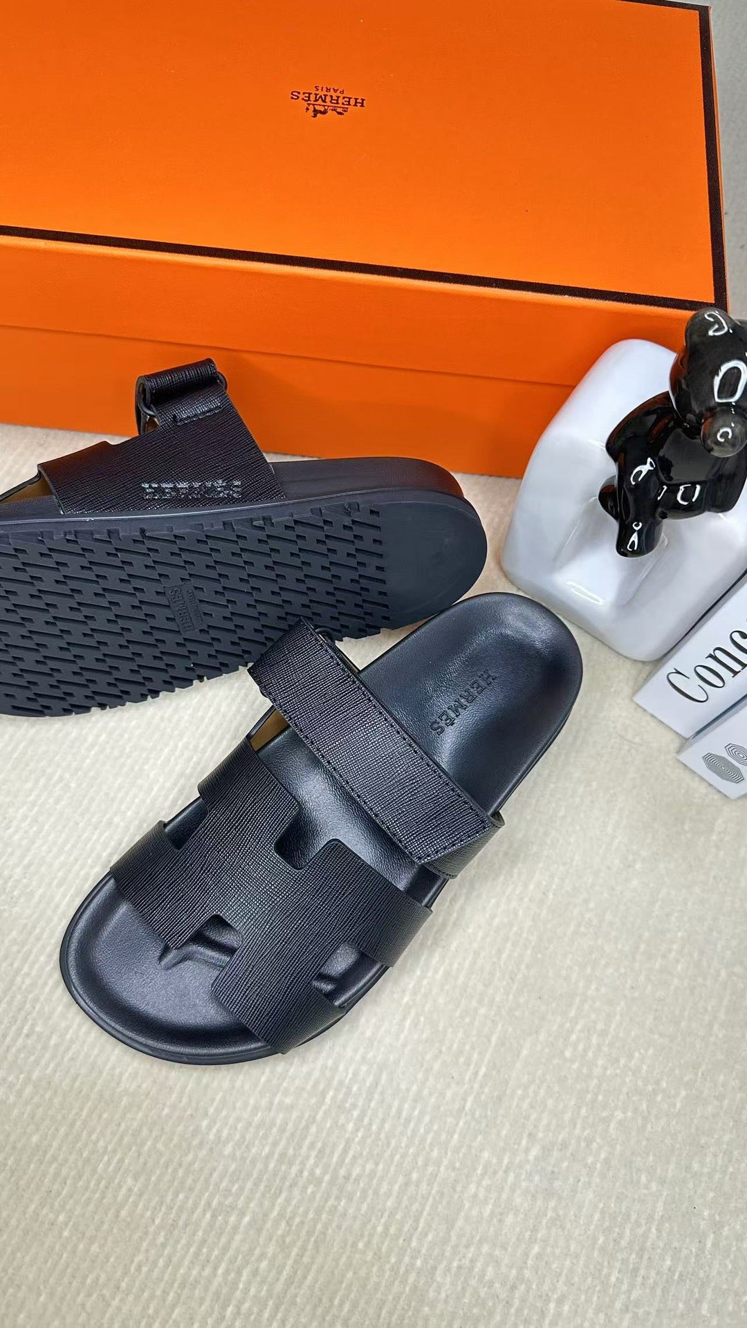 255QH26ZDE Stylish leather shoes