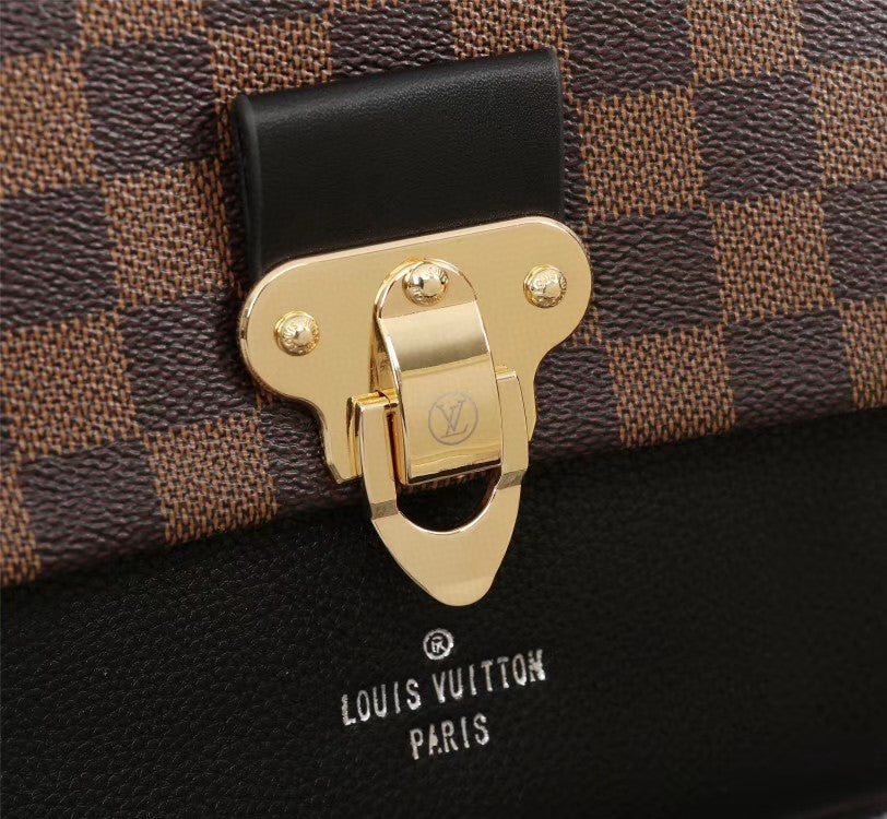 2XE52BDE Stylish leather bag
