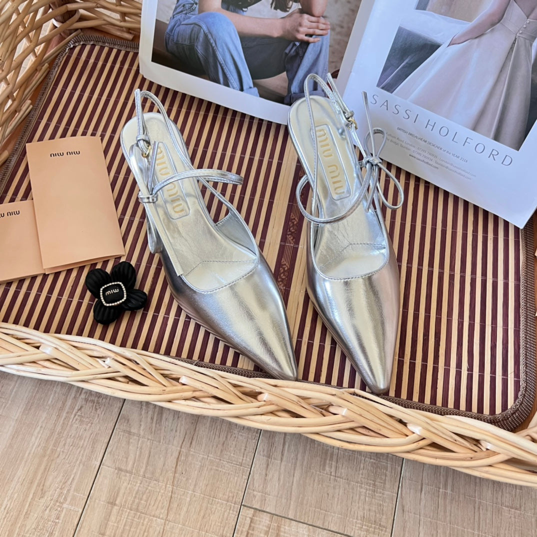 14A196ZDE Stylish High heels Heel height 5cm