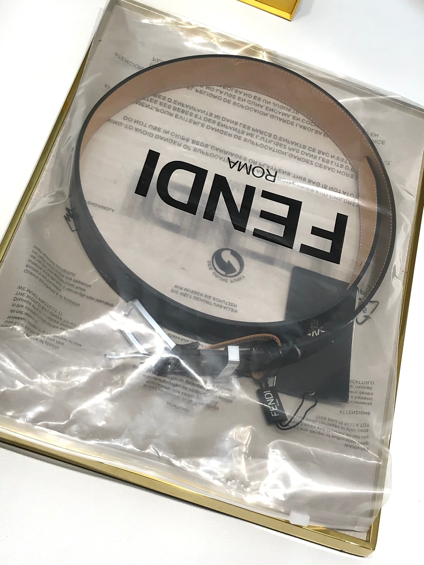 14F93PDE Stylish High quality belt With full package